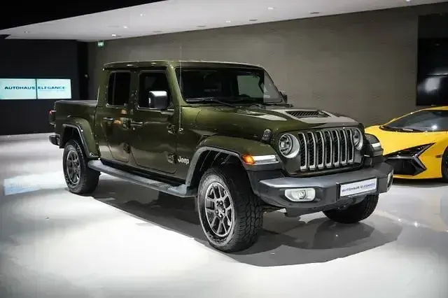 Gebraucht Jeep Gladiator Overland 264 PS (194 kW) 2022 Sarge green clear coat Pickup