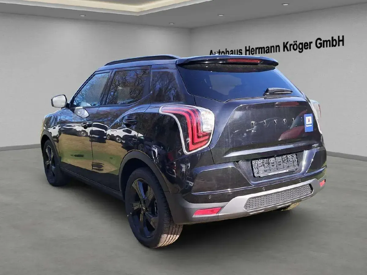 Neu KGM Tivoli 163 PS (119 kW) 2026 Space black metallic SUV
