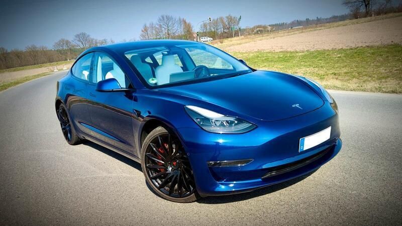 Blau Gebraucht 2021 Tesla Model 3 Performance Limousine | 36.900 € (Teuer) - Bild 1/4