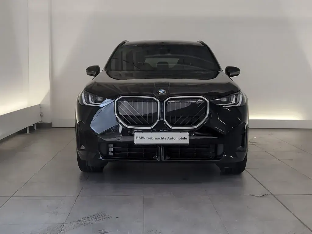 Gebraucht BMW X3 M Sport 197 PS (144 kW) 2025 Black sapphire metallic SUV