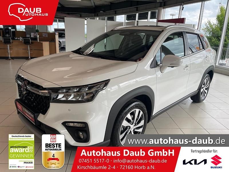 Superior white (weiß) Neu 2025 Suzuki SX4 S-Cross Comfort+ SUV | 32.290 € (Teuer) - Bild 1/4