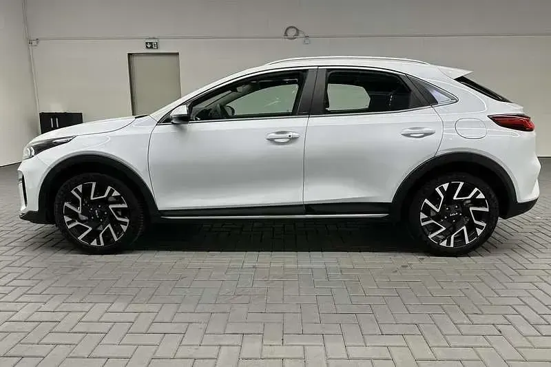 Gebraucht Kia XCeed Black Xdition 160 PS (117 kW) 2023 Weiß (cararraweiss) SUV