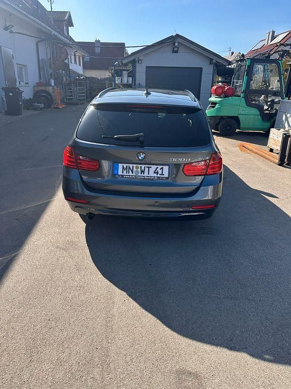 Gebraucht BMW 320 Efficient Dynamics 163 PS (119 kW) 2014 Grau Kombi