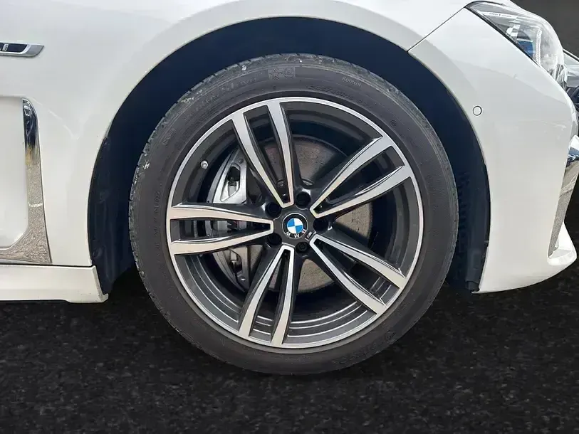 Gebraucht BMW 745e M Sport 394 PS (289 kW) 2022 Limousine