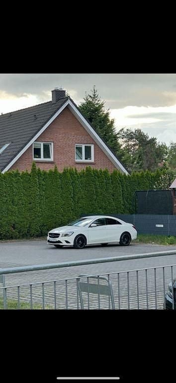 Gebraucht Mercedes CLA180 122 PS (89 kW) 2015 Weiß Limousine