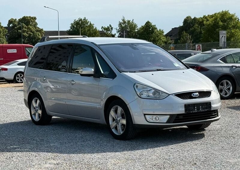 Silber Gebraucht 2009 Ford Galaxy Titanium Van / Kleinbus | 5.350 € (Superpreis) - Bild 1/4