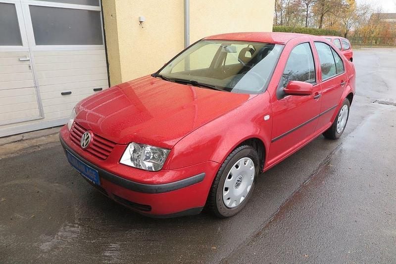 Gebraucht VW Bora 105 PS (77 kW) 2000 Rot Limousine