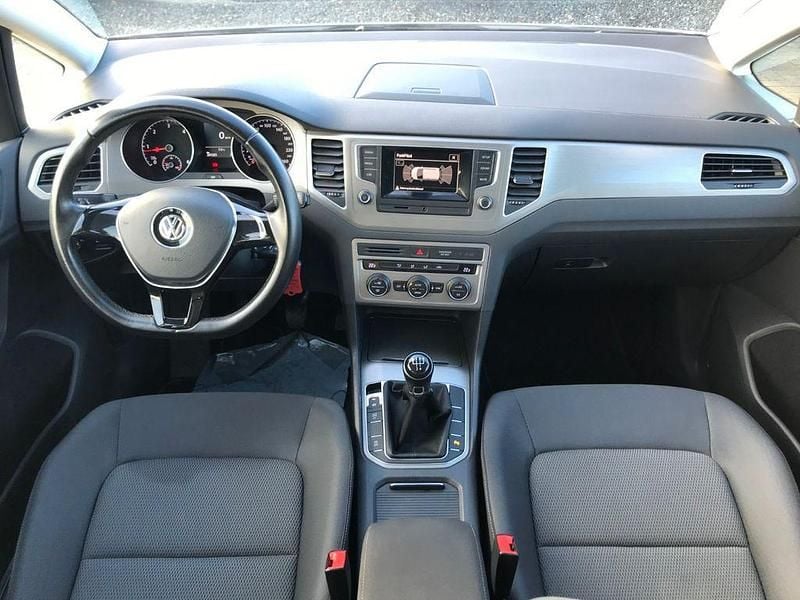 Gebraucht VW Golf VII Comfortline 110 PS (80 kW) 2015 Weiß Limousine