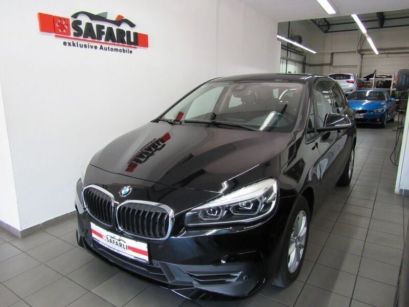 Schwarz Gebraucht 2018 BMW 218 Advantage Kombi | 17.500 € (Fairer Preis) - Bild 1/4