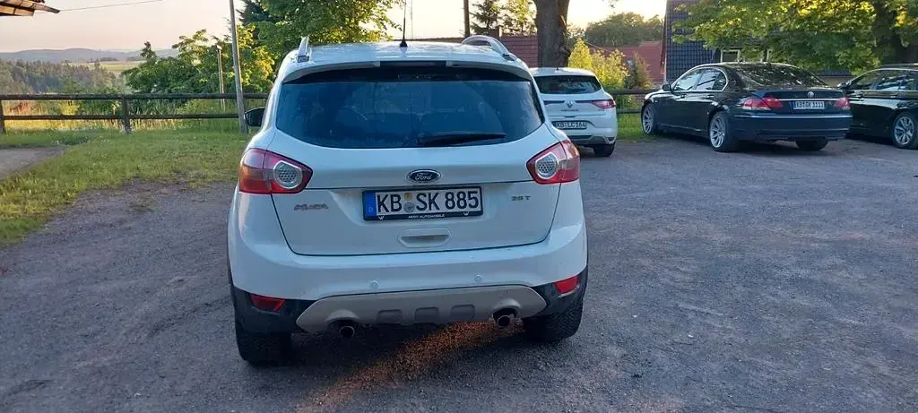 Gebraucht Ford Kuga Individual 200 PS (147 kW) 2011 Weiß SUV