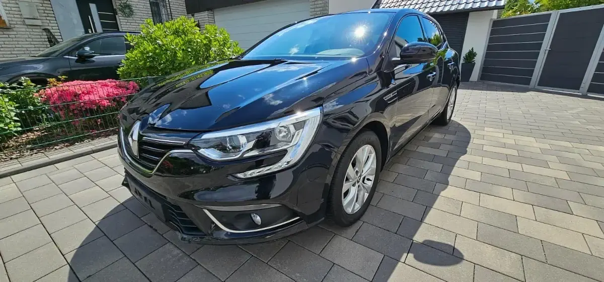 Usata Renault Mégane LIMITED 116 CV (85 kW) 2019 Nero Berlina