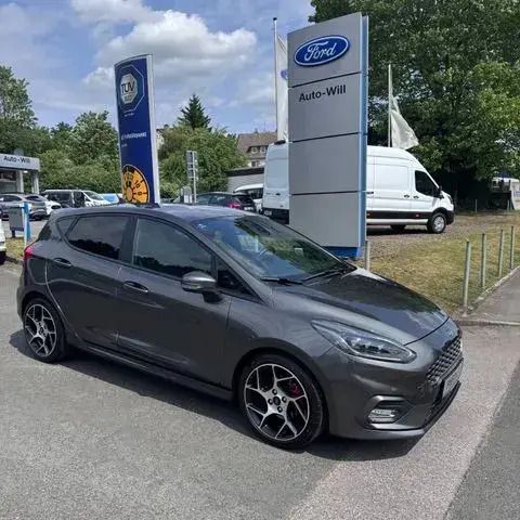 Grau Gebraucht 2019 Ford Fiesta ST Kleinwagen | 16.987 € (Fairer Preis) - Bild 1/4
