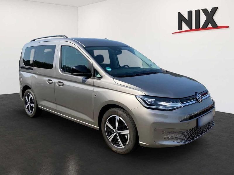 Gebraucht VW Caddy Life 122 PS (89 kW) 2024 Mojave beige metallic Van / Kleinbus