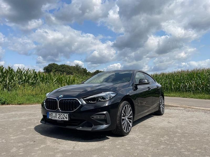 Schwarz Gebraucht 2021 BMW 218 Coupé | 23.000 € (Fairer Preis) - Bild 1/4