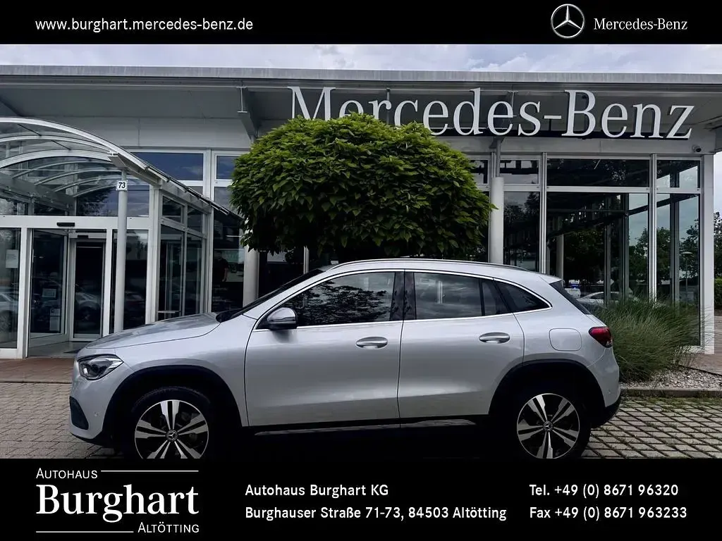 Gebraucht Mercedes GLA250 Progressive 218 PS (160 kW) 2023 Silber SUV