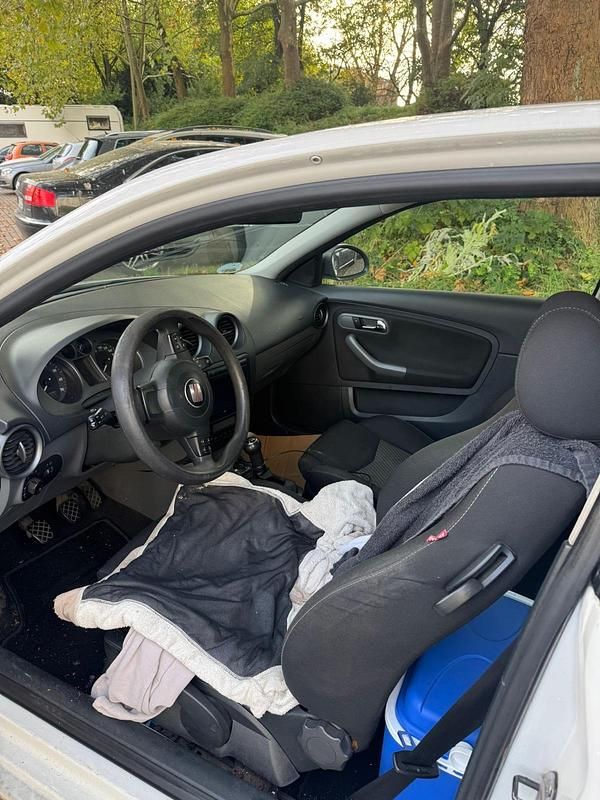 Gebraucht Seat Ibiza 69 PS (50 kW) 2008 Weiß Kleinwagen