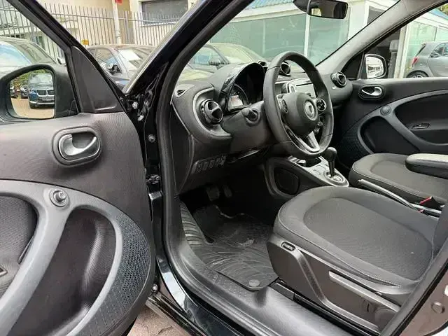 Usata Smart ForFour Passion 90 CV (66 kW) 2019 Nero Utilitaria