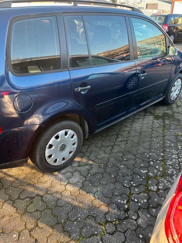 Gebraucht VW Touran 105 PS (77 kW) 2007 Blau Van / Kleinbus