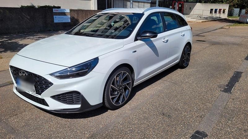 Weiß Gebraucht 2021 Hyundai i30 N Line Kombi | 17.500 € (Fairer Preis) - Bild 1/4