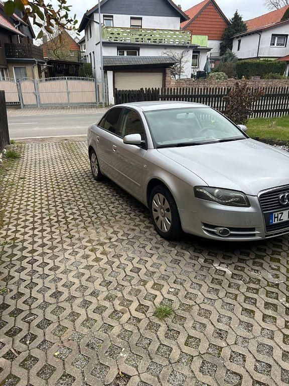 Second-hand Audi A4 131 CP (96 kW) 2005 Argintiu Berlinǎ