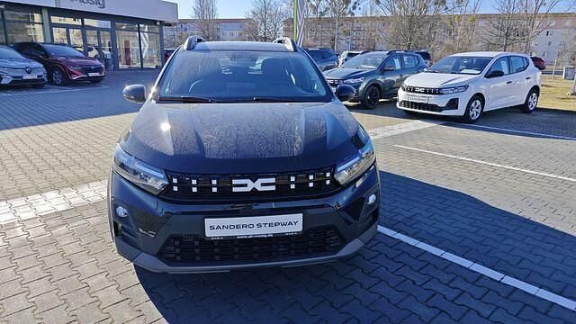 Neu Dacia Sandero Expression 110 PS (80 kW) 2026 Schwarz grau Limousine