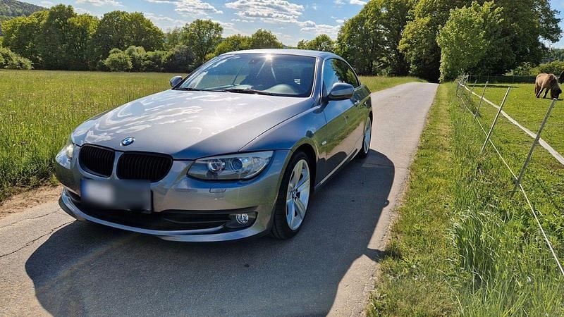 Gebraucht BMW 320 Cabriolet Performance 184 PS (135 kW) 2011 Grau Cabrio