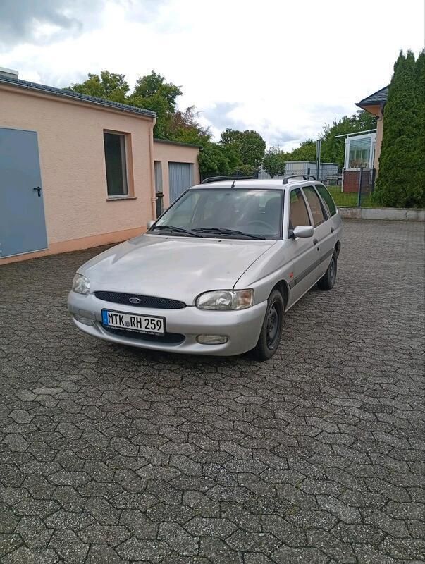 Silber Gebraucht 1998 Ford Escort Kombi | 2.500 € - Bild 1/4