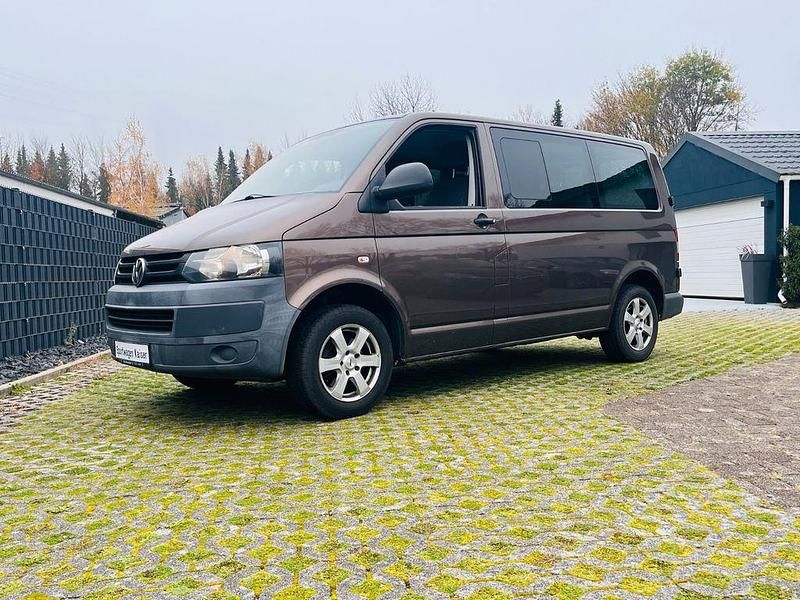 Toffee/graciosabraun Gebraucht 2012 VW T5 Van | 13.900 € (Fairer Preis) - Bild 1/4