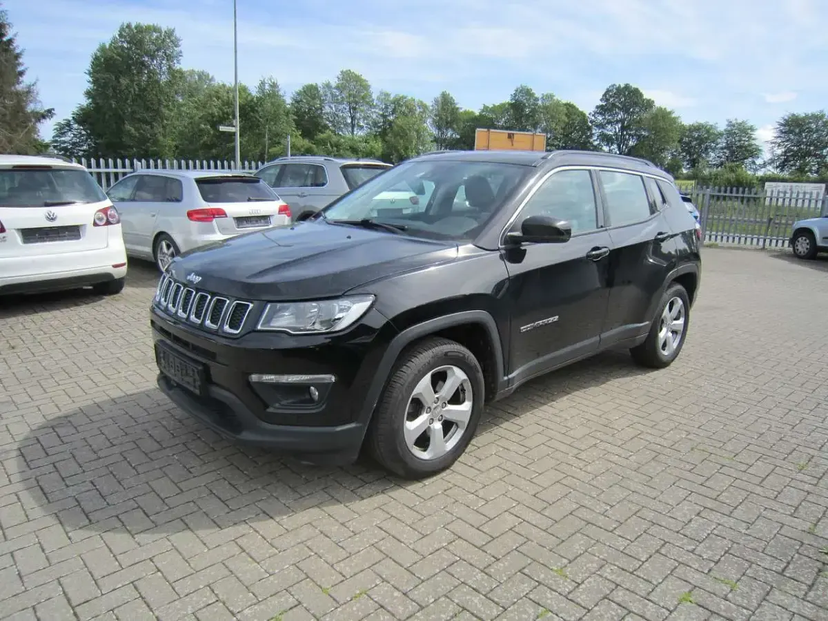 Gebraucht Jeep Compass Longitude 140 PS (102 kW) 2019 Diamond black crystal p/c SUV