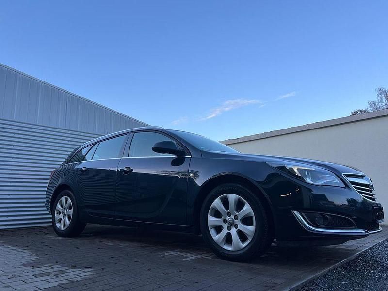 Gebraucht Opel Insignia Edition 140 PS (102 kW) 2014 Grün Kombi
