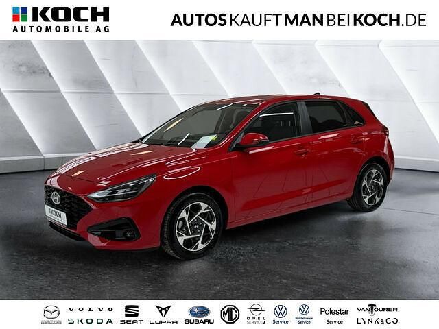 Gebraucht Hyundai i30 101 PS (74 kW) 2024 Rot Kleinwagen