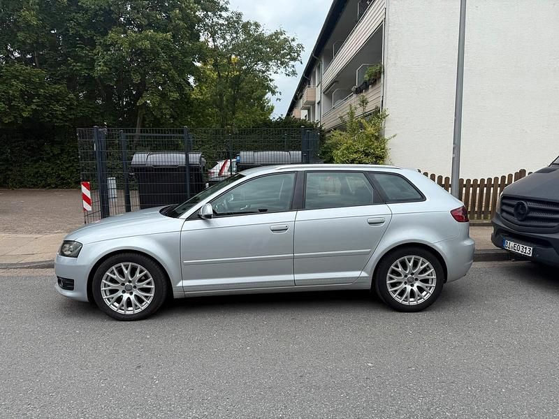 Silber Gebraucht 2012 Audi A3 Kombi | 6.300 € (Fairer Preis) - Bild 1/4