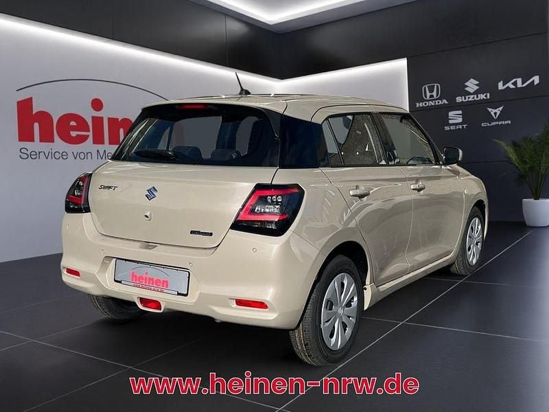Gebraucht Suzuki Swift Club 83 PS (61 kW) 2025 Beige Limousine