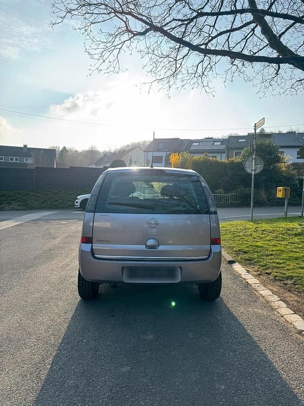 Gebraucht Opel Meriva 90 PS (66 kW) 2006 Silber Van / Kleinbus