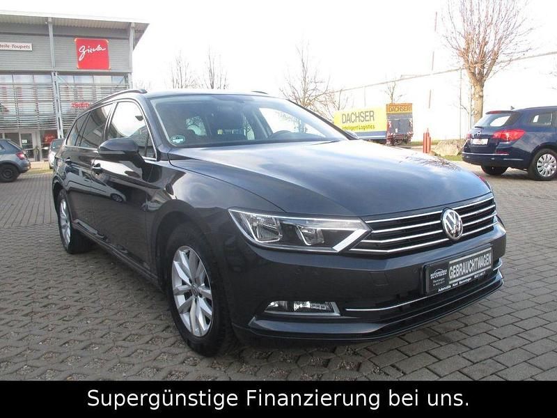 Gebraucht VW Passat Comfortline 150 PS (110 kW) 2018 Grau Kombi