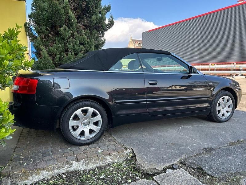 Gebraucht Audi A4 Cabriolet Sport 163 PS (119 kW) 2003 Schwarz Cabrio