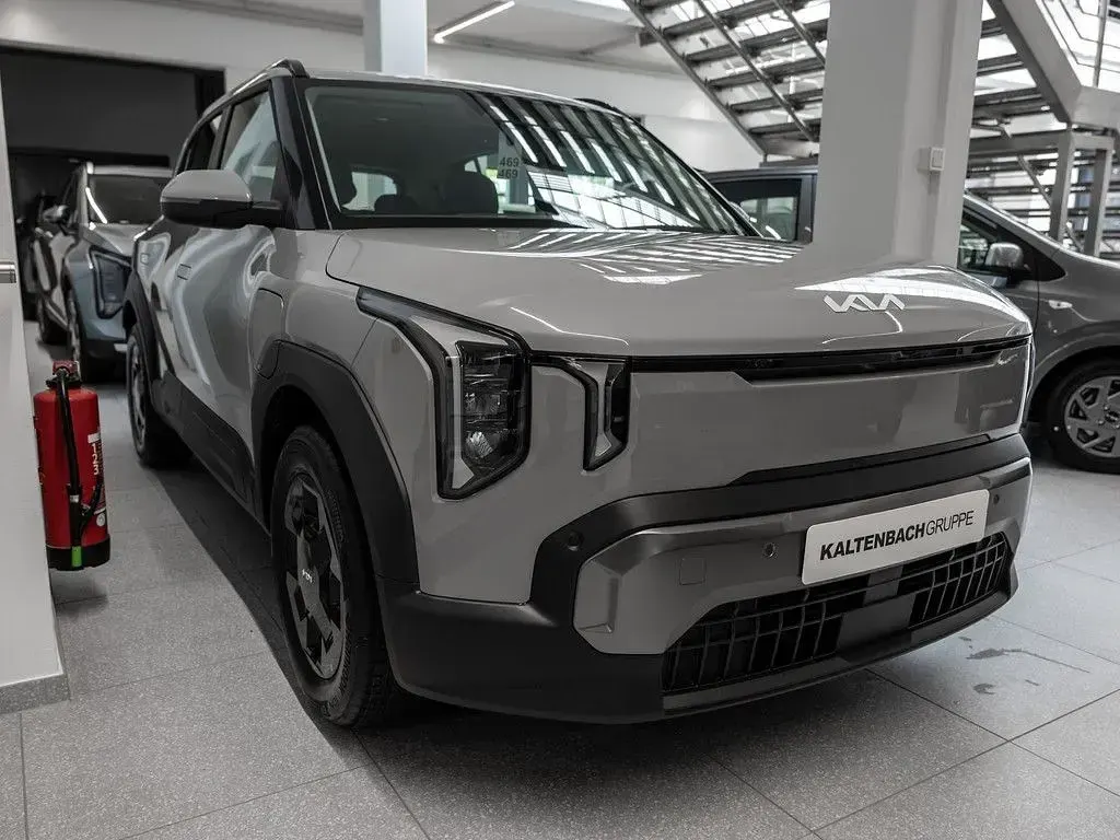 Neu Kia EV2 Earth 108 kW (147 PS) 2026 Wolf grey SUV