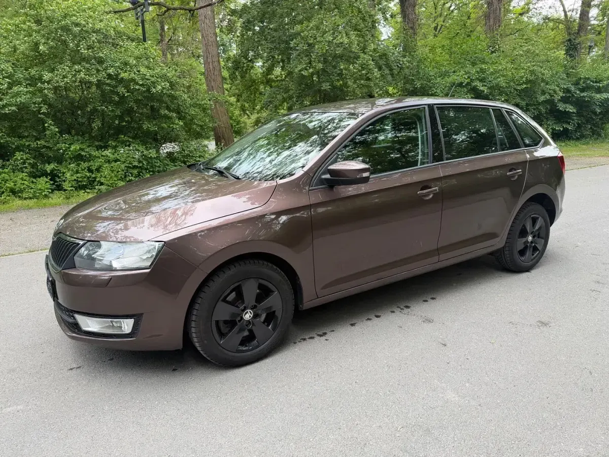 Gebraucht Skoda Rapid Ambition 125 PS (91 kW) 2017 Braun Kleinwagen