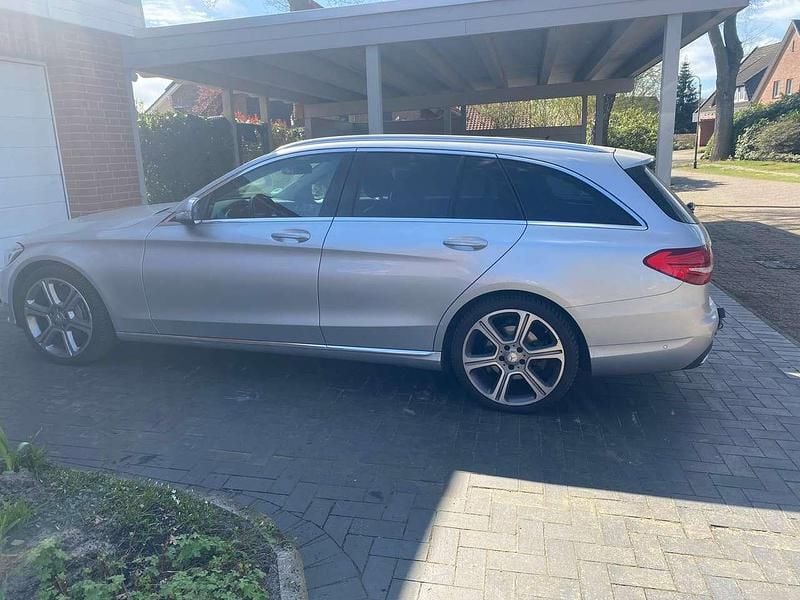 Gebraucht Mercedes C250 Avantgarde 204 PS (150 kW) 2015 Silber Kombi