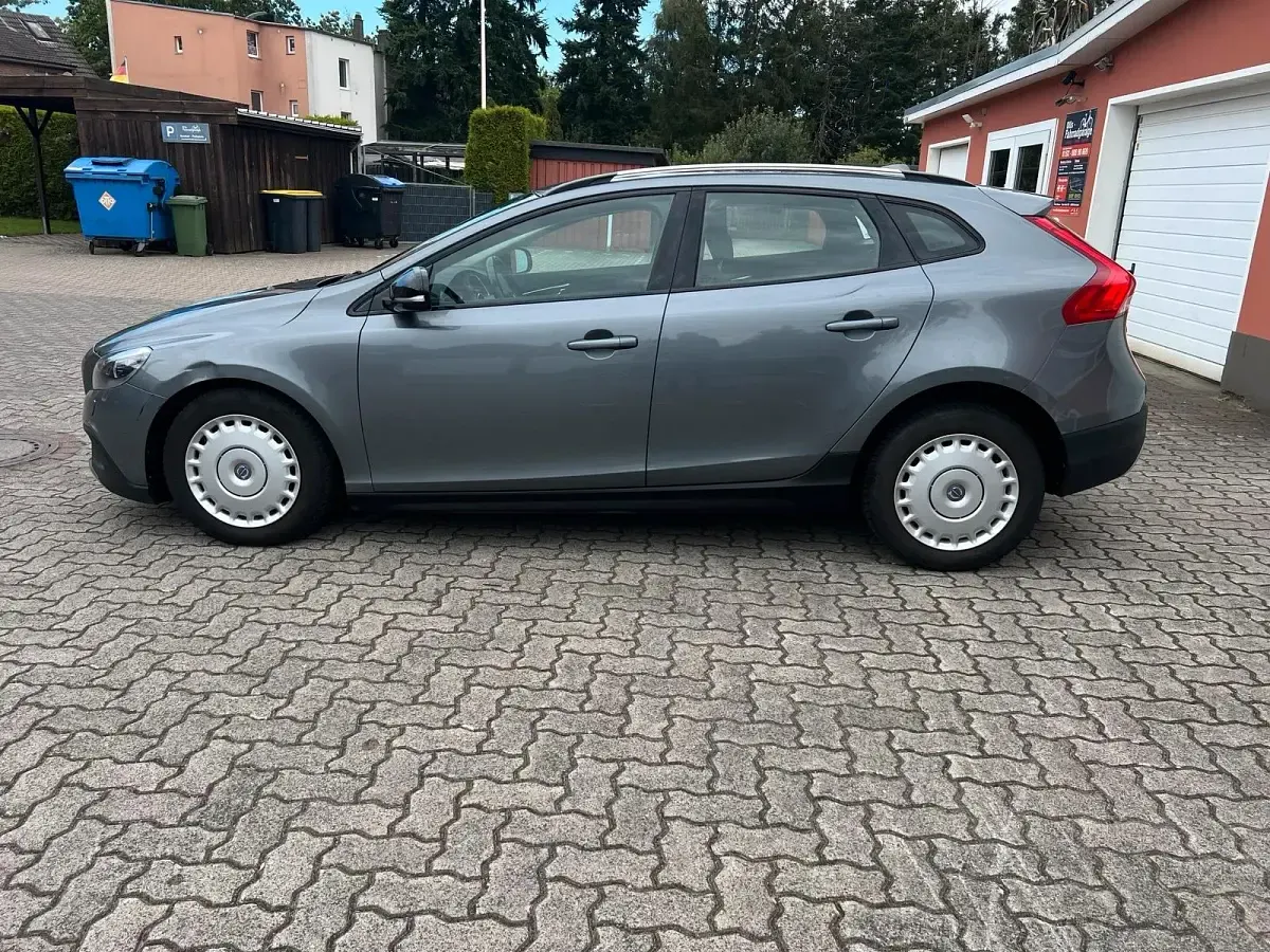 Gebraucht Volvo V40 CC 114 PS (83 kW) 2015 Grau Kombi