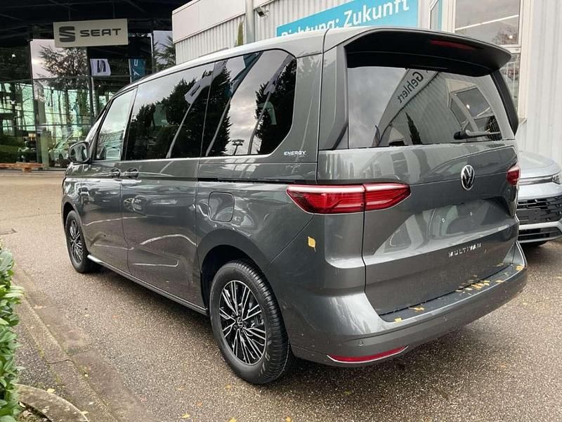 Neu VW Multivan Life 150 PS (110 kW) 2025 Indiumgrau metallic Van