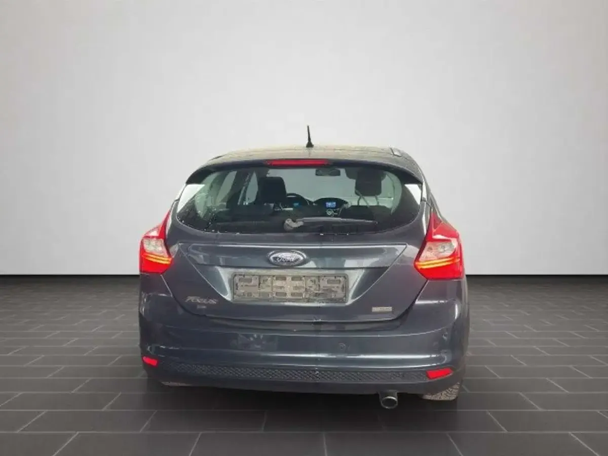 Second-hand Ford Focus Titanium 150 CP (110 kW) 2013 Gri Hatchback