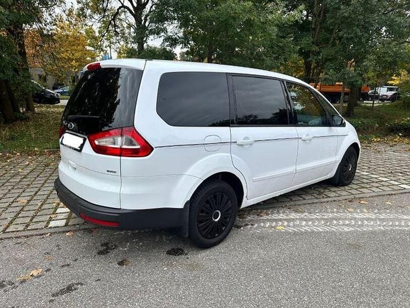 Gebraucht Ford Galaxy Trend 146 PS (107 kW) 2008 Weiß Van / Kleinbus