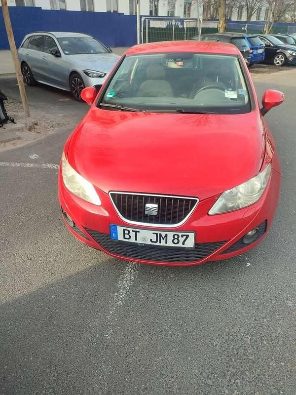 Rot Gebraucht 2011 Seat Ibiza SC Kleinwagen | 2.200 € (Superpreis) - Bild 1/4