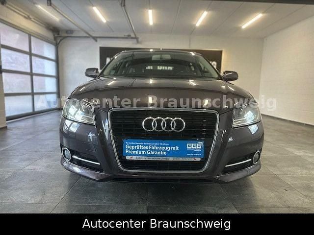 Gebraucht Audi A3 Attraction 105 PS (77 kW) 2013 Grau Limousine
