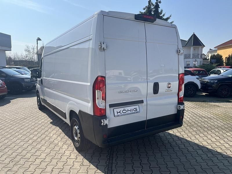 Gebraucht Fiat Ducato 140 PS (102 kW) 2023 Weiß Van