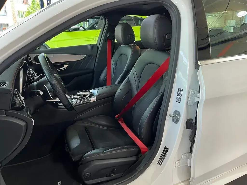 Gebraucht Mercedes C43 AMG AMG 390 PS (286 kW) 2019 Weiß Limousine