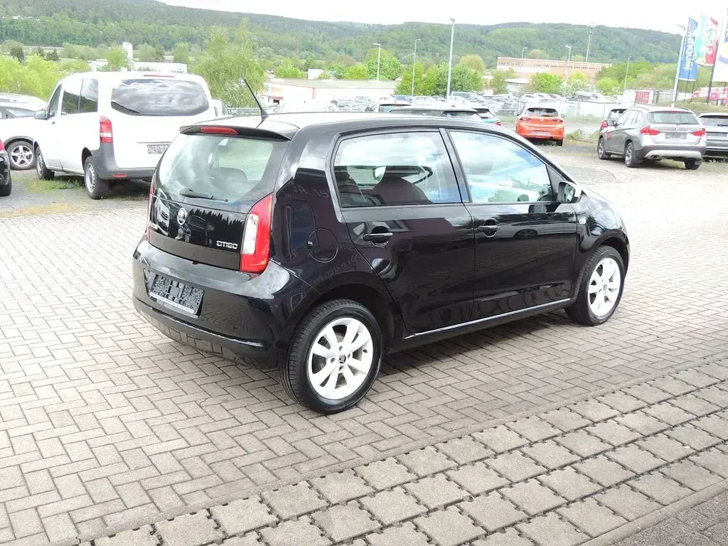 Gebraucht Skoda Citigo Active 60 PS (44 kW) 2015 Schwarz Kleinwagen