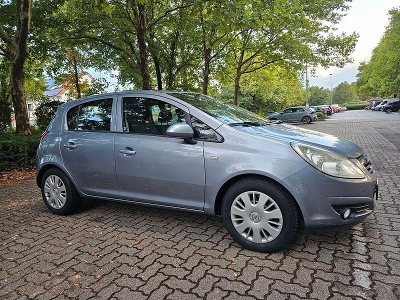 Silber Gebraucht 2008 Opel Corsa Edition Limousine | 7.899 € (Teuer) - Bild 1/4