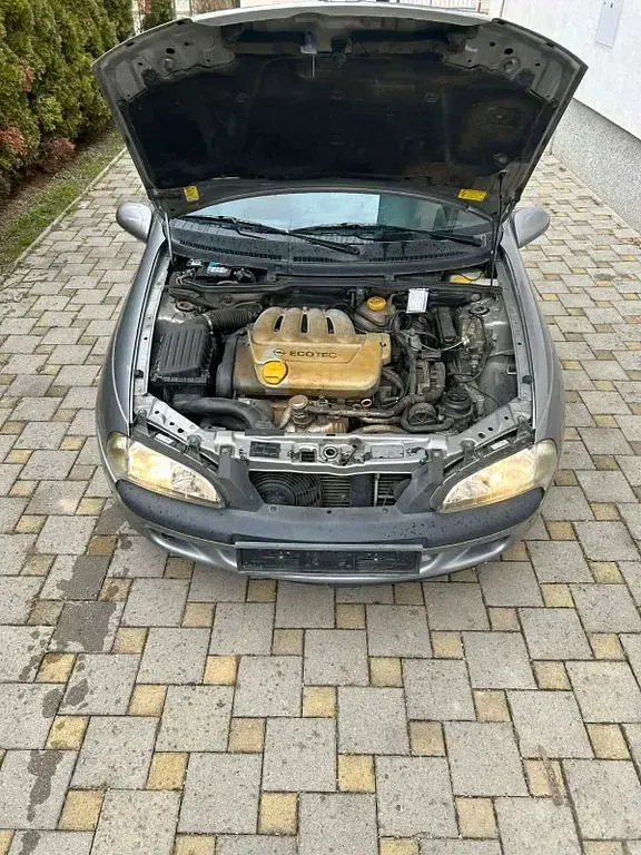 Gebraucht Opel Tigra 90 PS (66 kW) 1997 Silber Coupé
